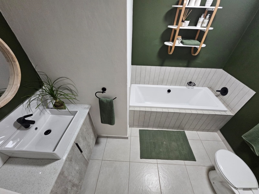 To Let 2 Bedroom Property for Rent in Cashan North West